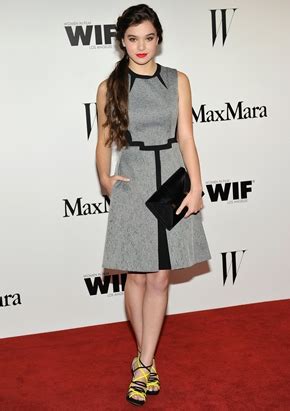 hailee steinfeld full body|Hailee Steinfelds Height, Weight, and Body Measurements ...